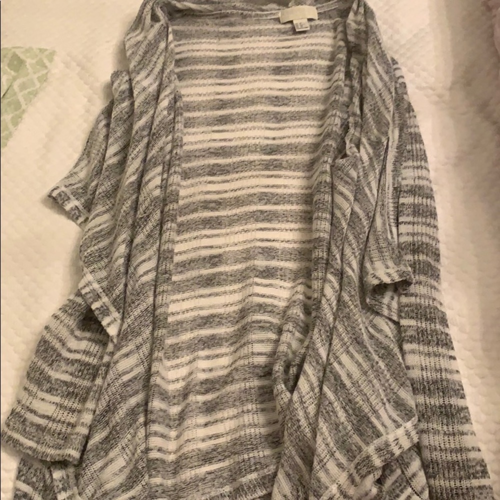 Grey cardigan